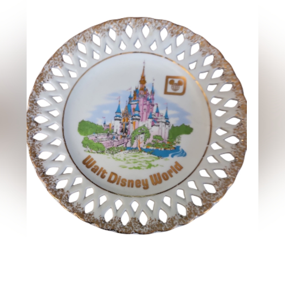 Walt Disney World Collector Plate 1973